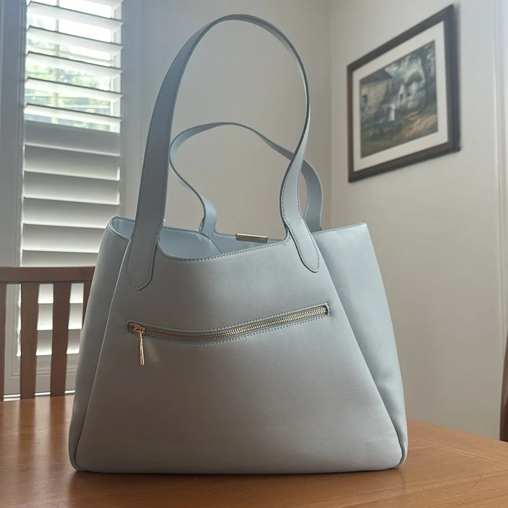 On 34th Azriell Extra-Large Tote!! - Picture 4 of 4